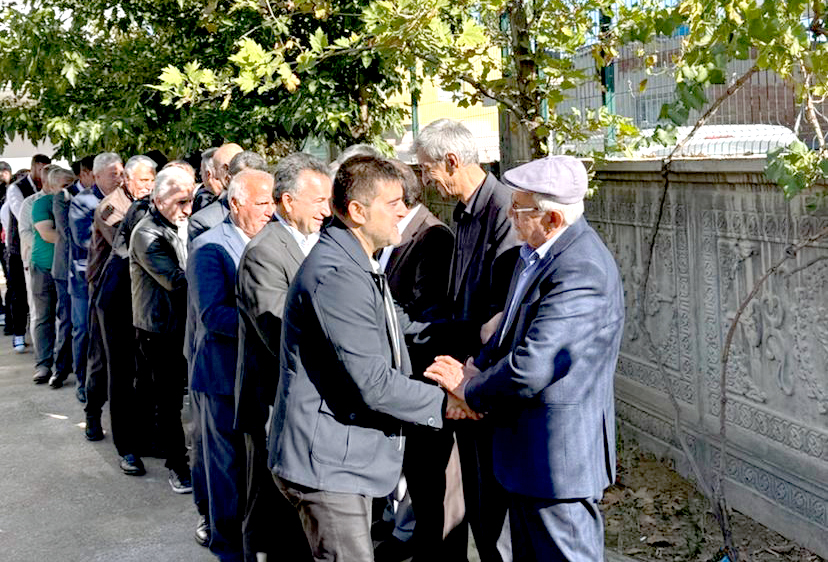 Tımoklular Derneği’nden Erköklü Köyü’ndeki Suna Ailesine Ziyaret