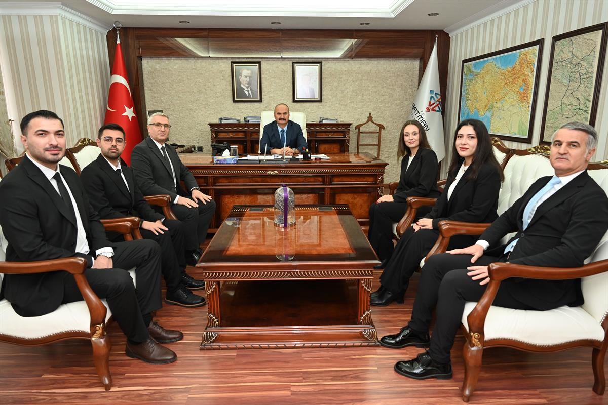 Vali Canalp, Öğretmenleri Makamında Kabul Etti