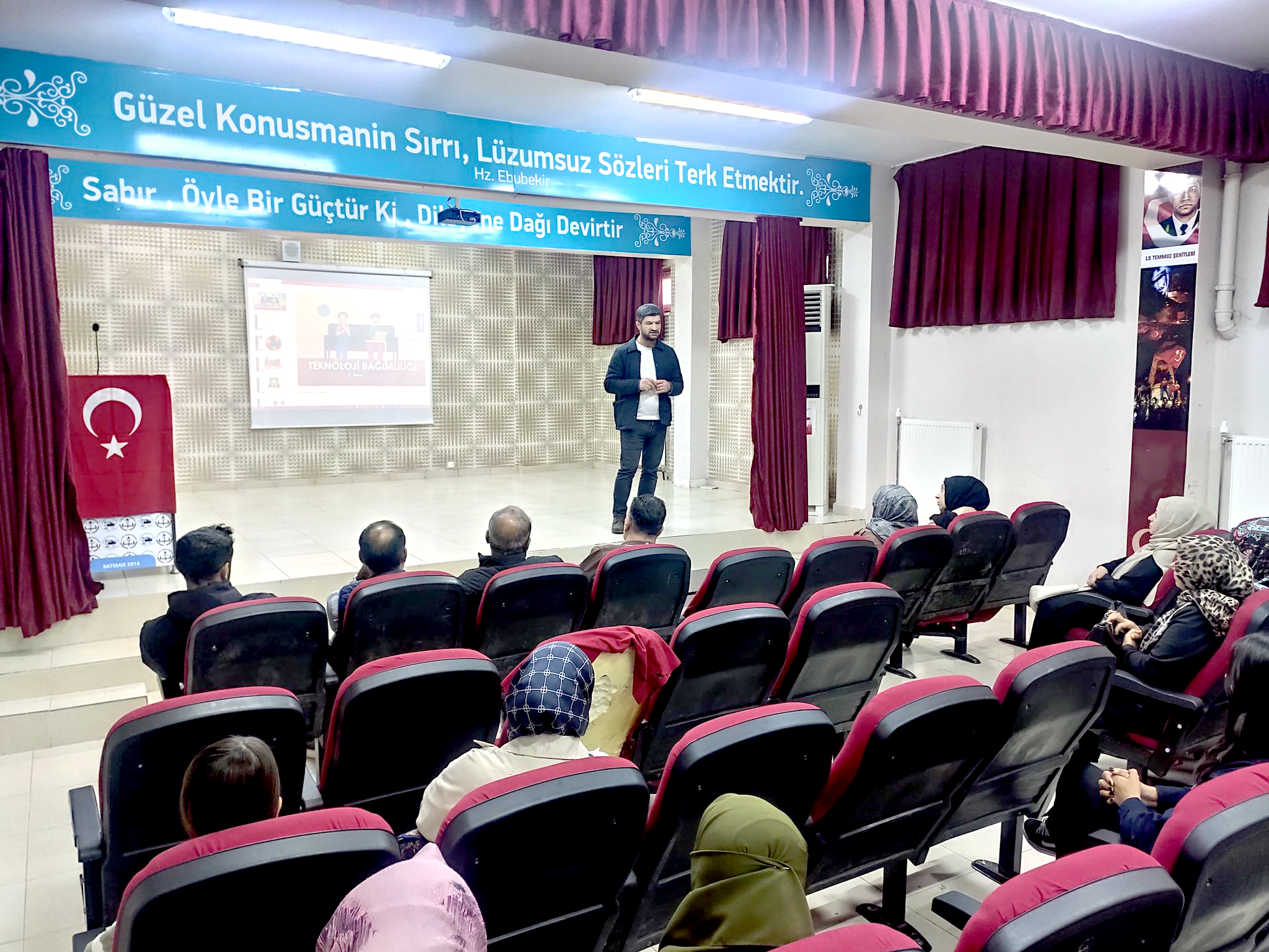 Velilere Teknoloji Bağımlılığı Eğitimi