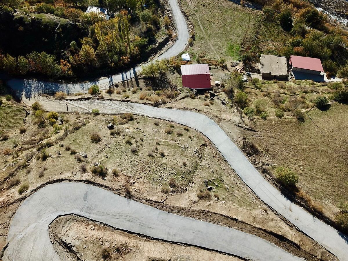 Yolüstü Köyü’nde 1300 Metrelik Beton Yol Çalışması Tamamlandı