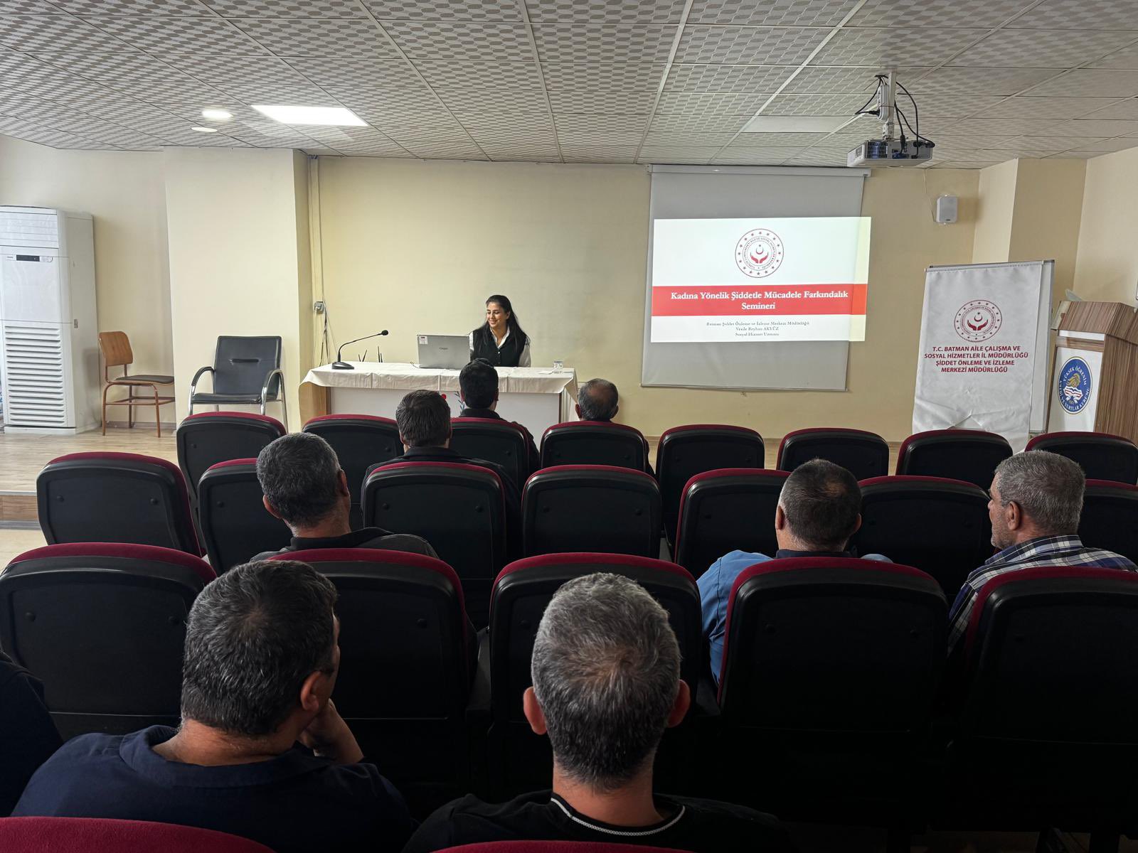 Batman’da KYK Erkek Yurdu Personeline “Kadına Yönelik Şiddetle Mücadele” Semineri