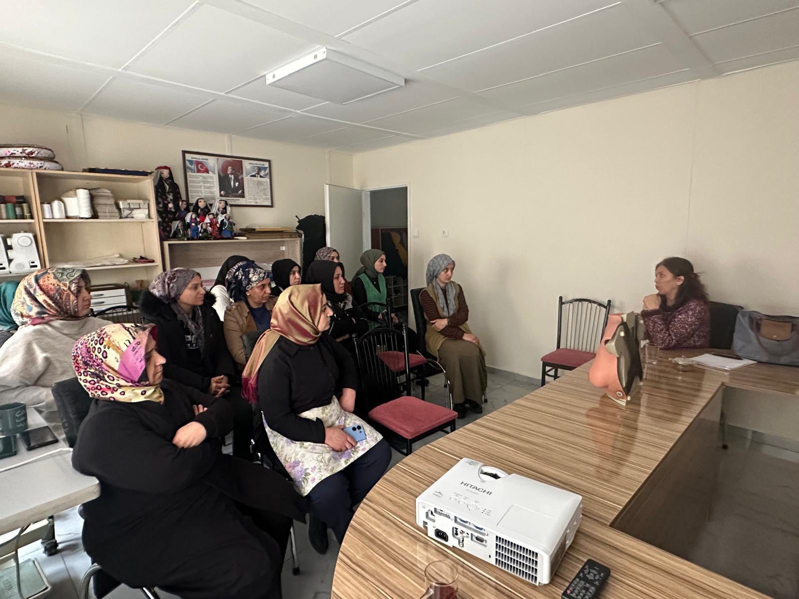 Yeşiltepe ÇATOM’da Kadınlara Kanser Farkındalık Eğitimi