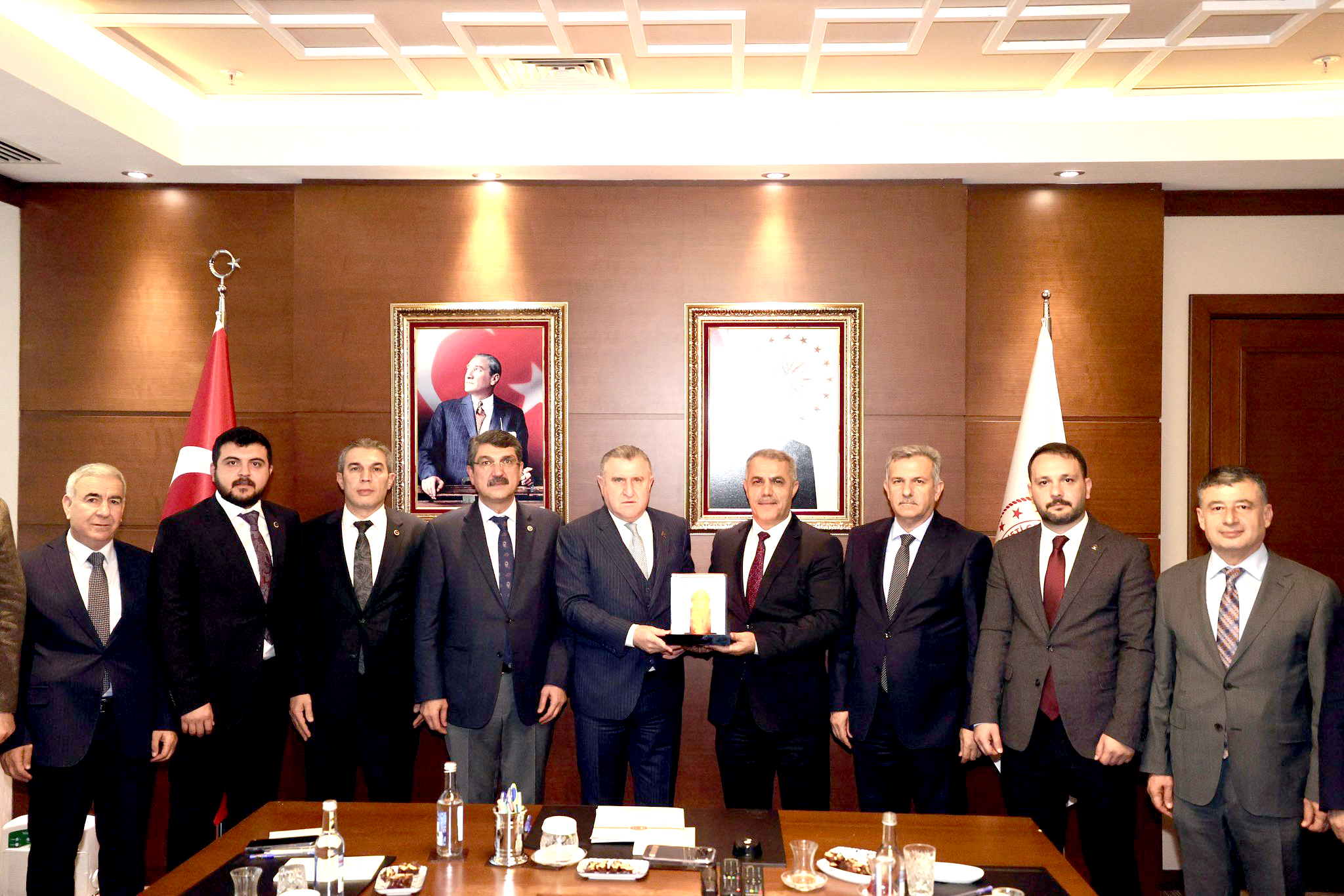 Başkan Işık’tan Ankara Çıkarması: Kozluk İçin Yoğun Temas Trafiği