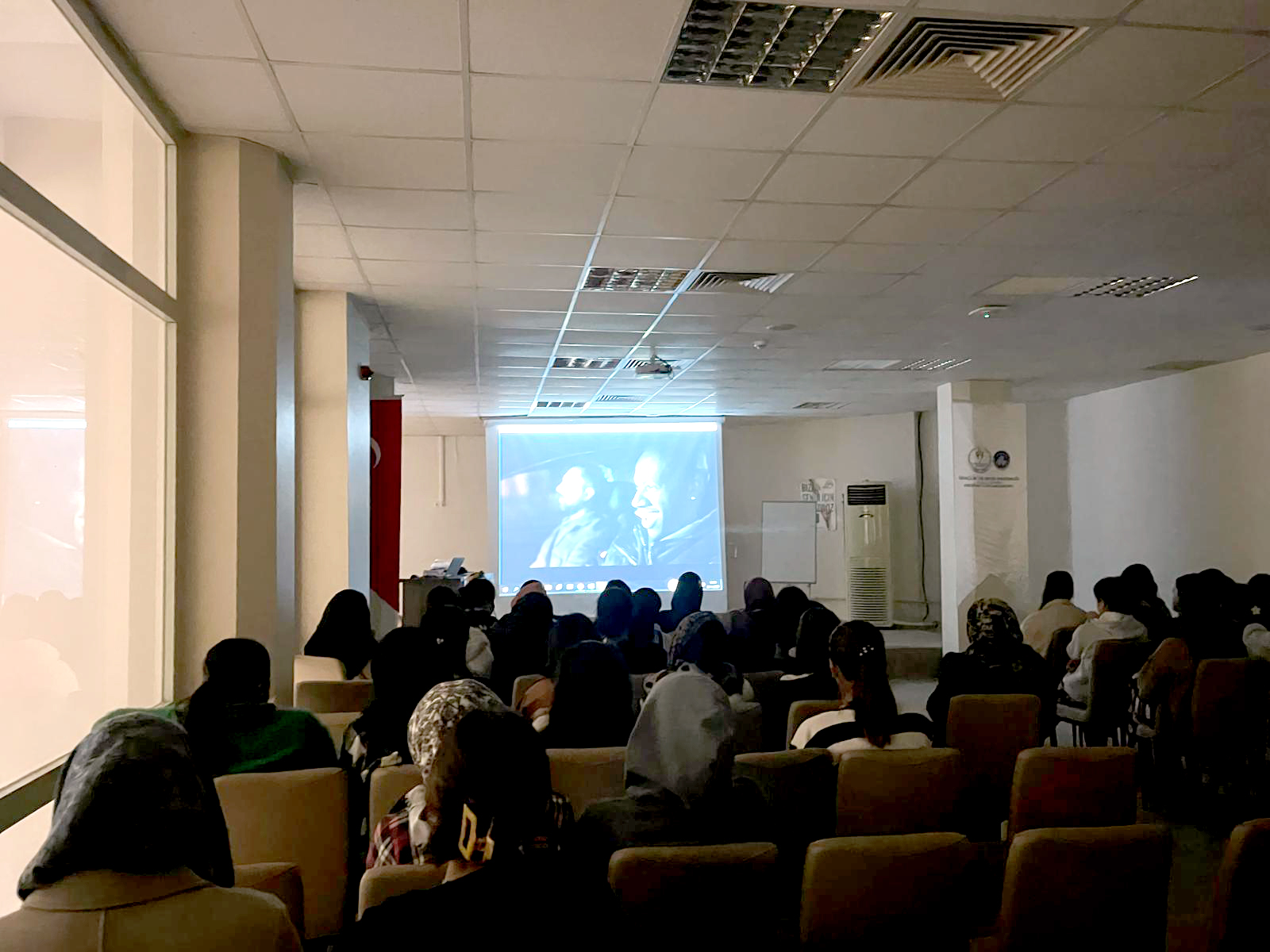 Gençler Yurtta Sinema Keyfi Yaşadı