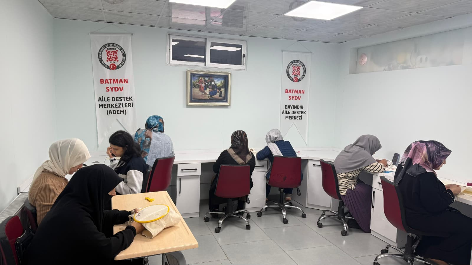 Kadınlar El Sanatlarıyla Aile Bütçesine Katkı Sağlıyor