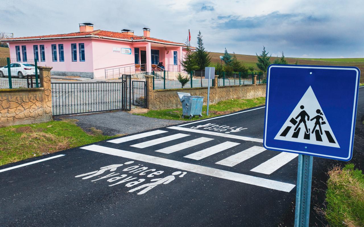 Köy Yollarında 53 Bin 400 Metrekare Soğuk Çizgi Boyası