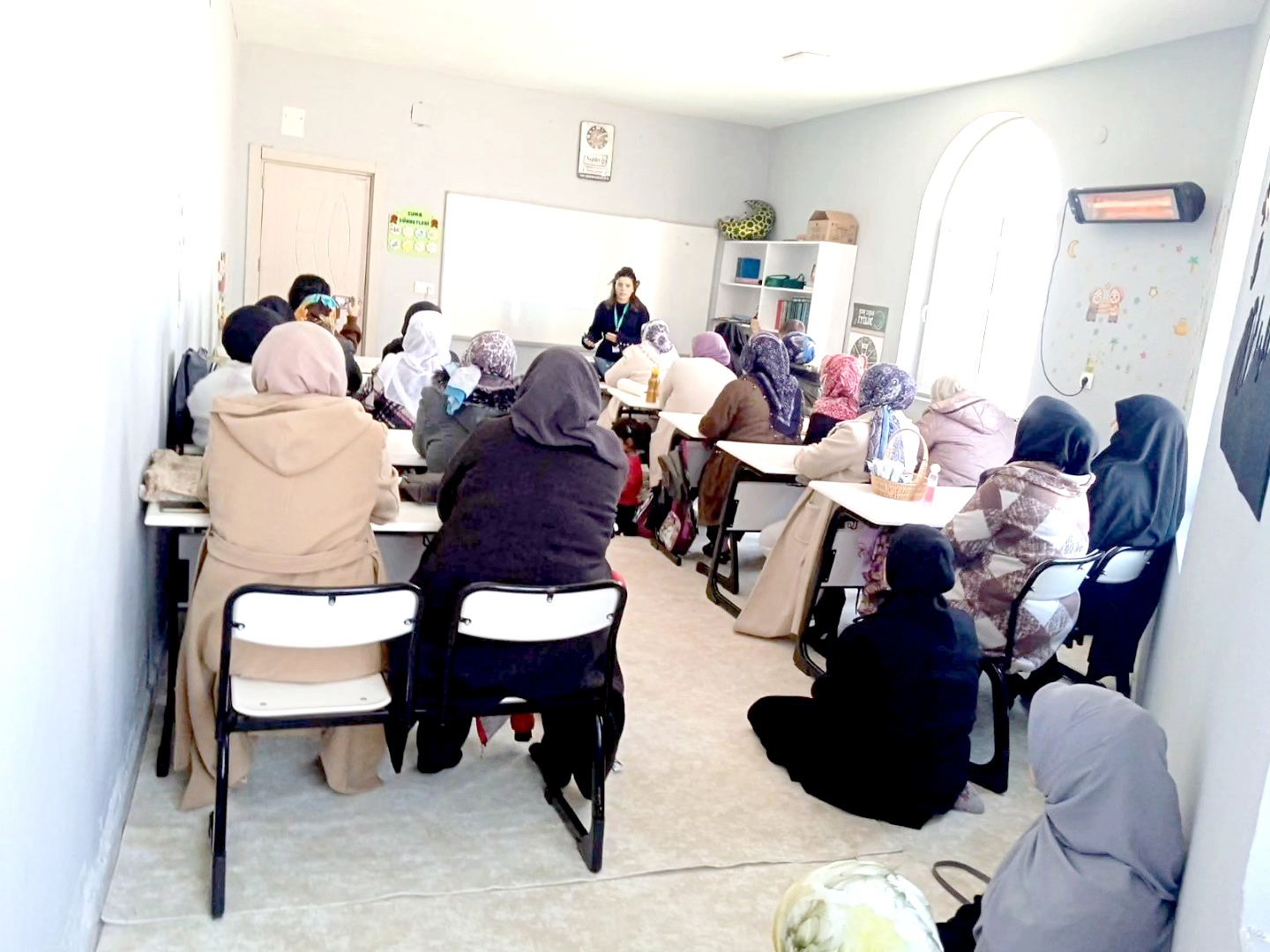 İlçe Sağlık müdürlüğünce kadın kursiyerlere seminer