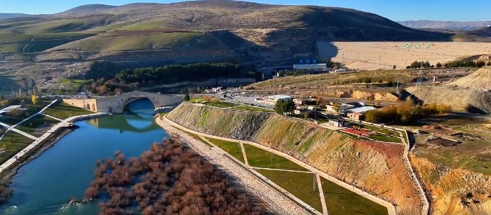 Malabadi Köprüsü’ne yakışan yeni yaşam alanı açıldı