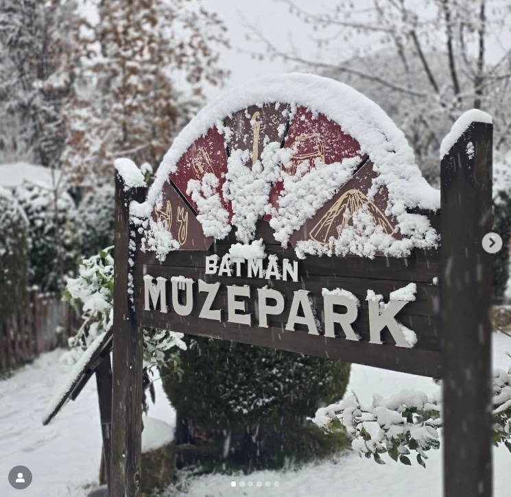 Batman’da Kış Masalı Müzepark Beyaz Örtüyle Büyüledi!