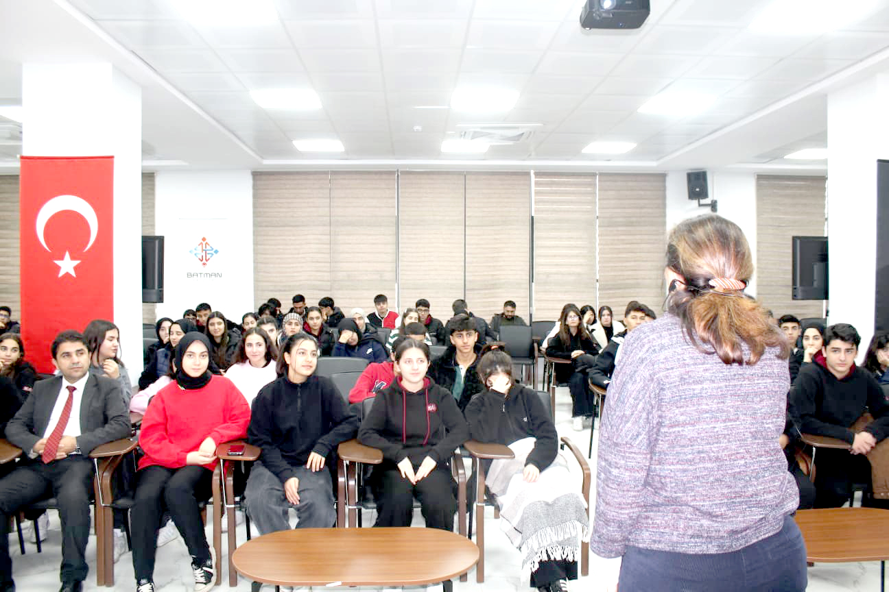 STM’de öğrencilere bilgilendirme eğitimi
