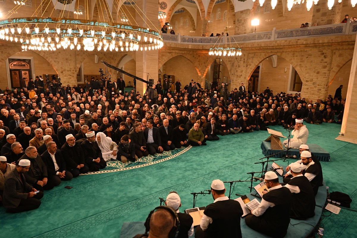 Batman’da Regaip Kandili Özel Programı TRT Kurdî’den Canlı Yayınlandı