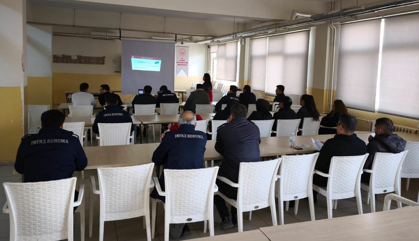 Açık Cezaevinde Kadına Şiddetle Mücadele Semineri