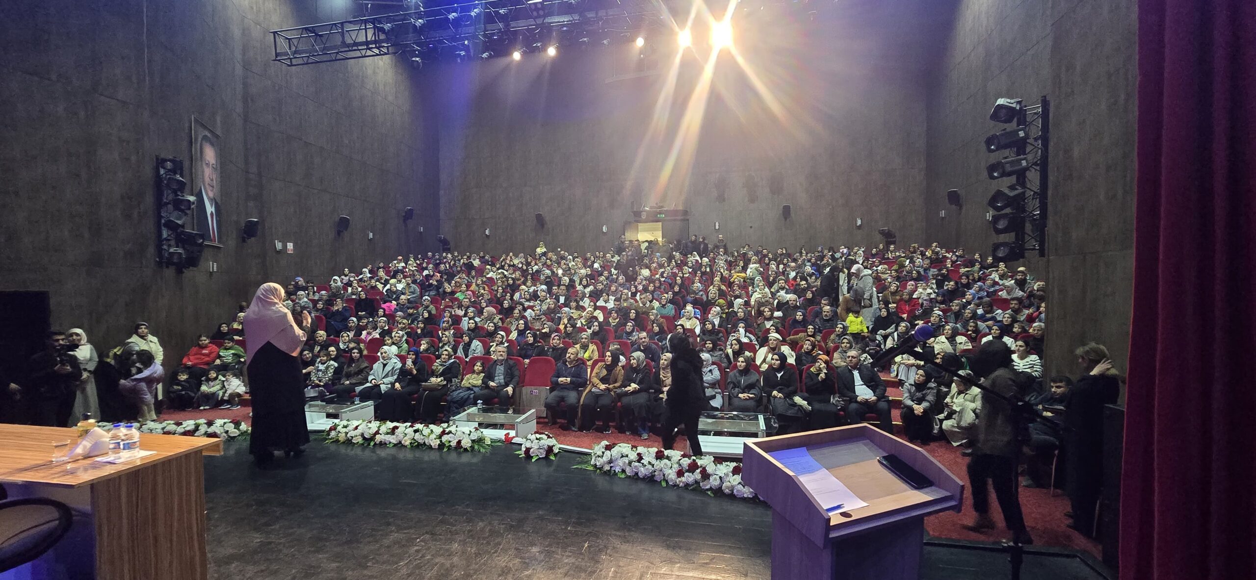 Yazar Erdim, sağlıklı aile yapısının önemini anlattı