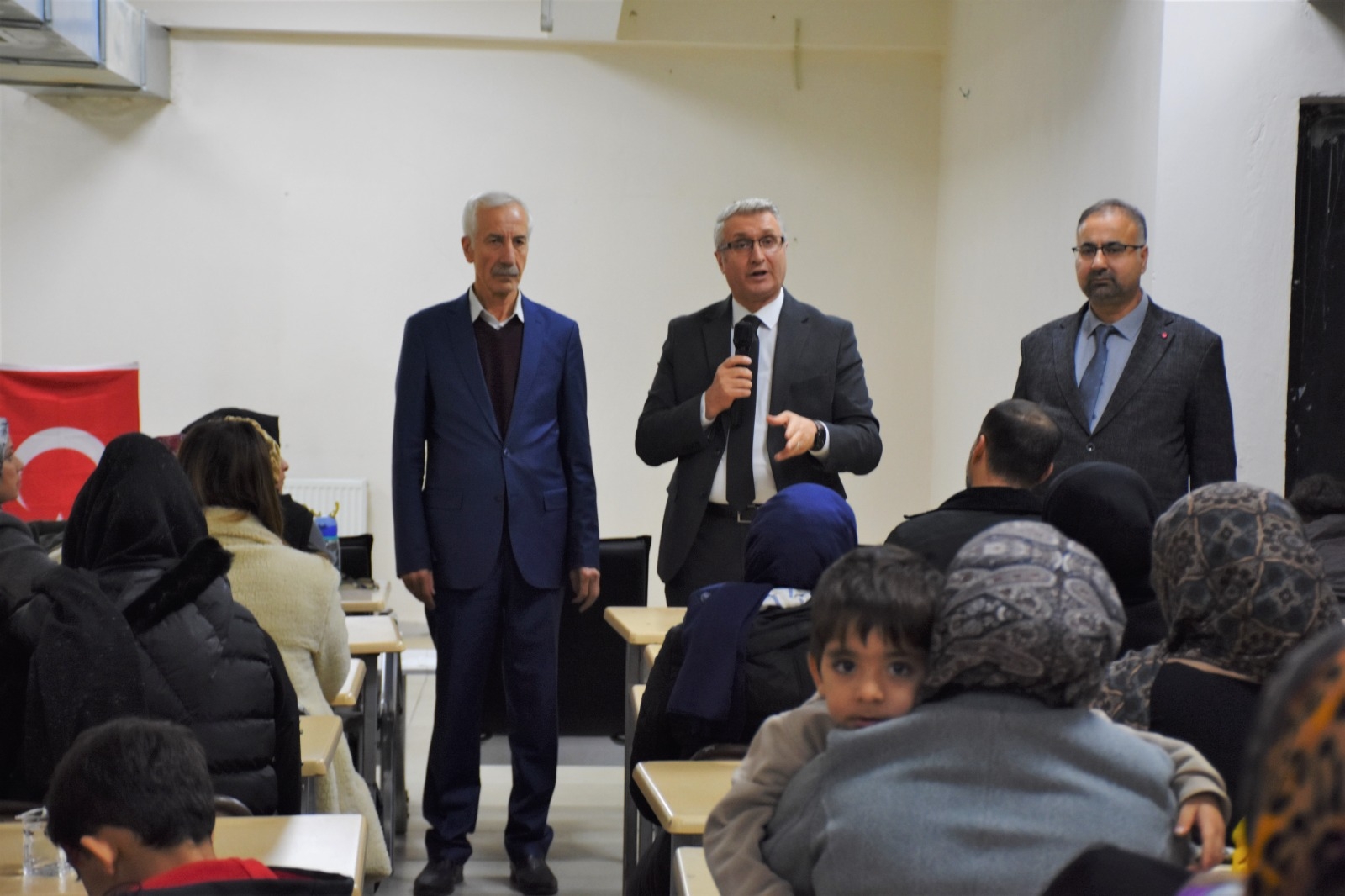 Aile Yılı Kapsamında Velilere Aile İçi İletişim Semineri