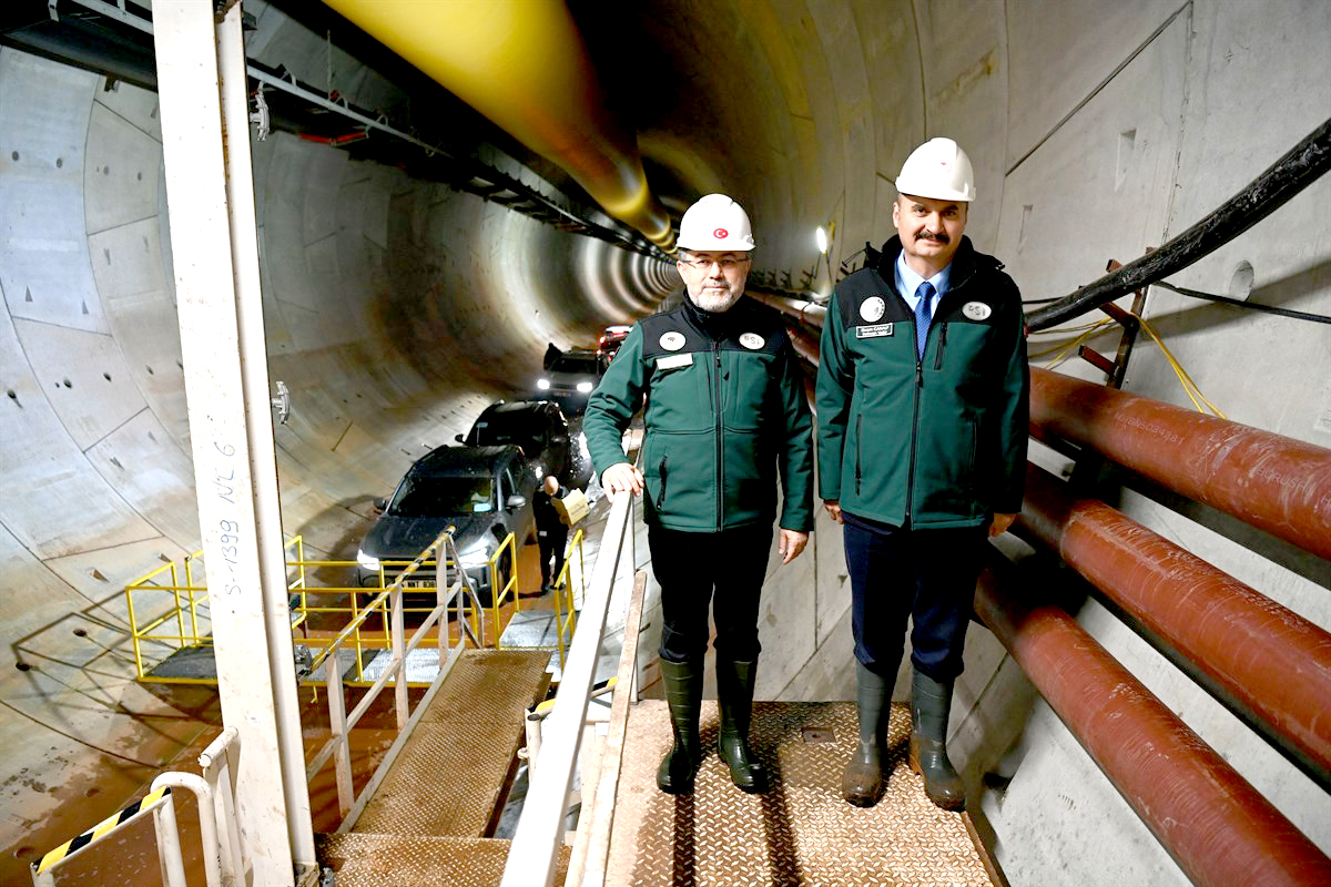 Vali Canalp, Babakaya Tüneli’ndeki İncelemelerde Bakan Yumaklı’ya Eşlik Etti