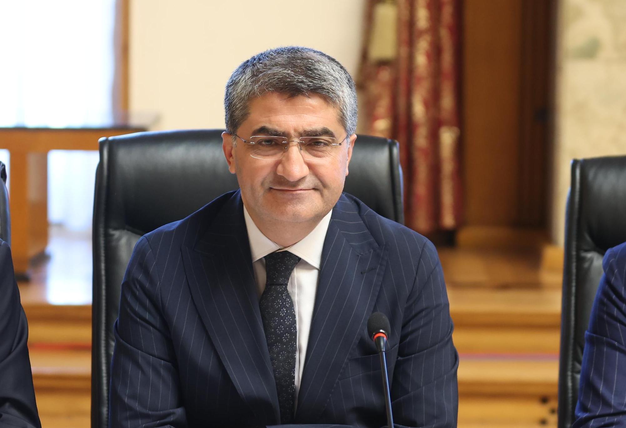 Ekmen: Garanti ödemeler sosyal bütçeyi aştı