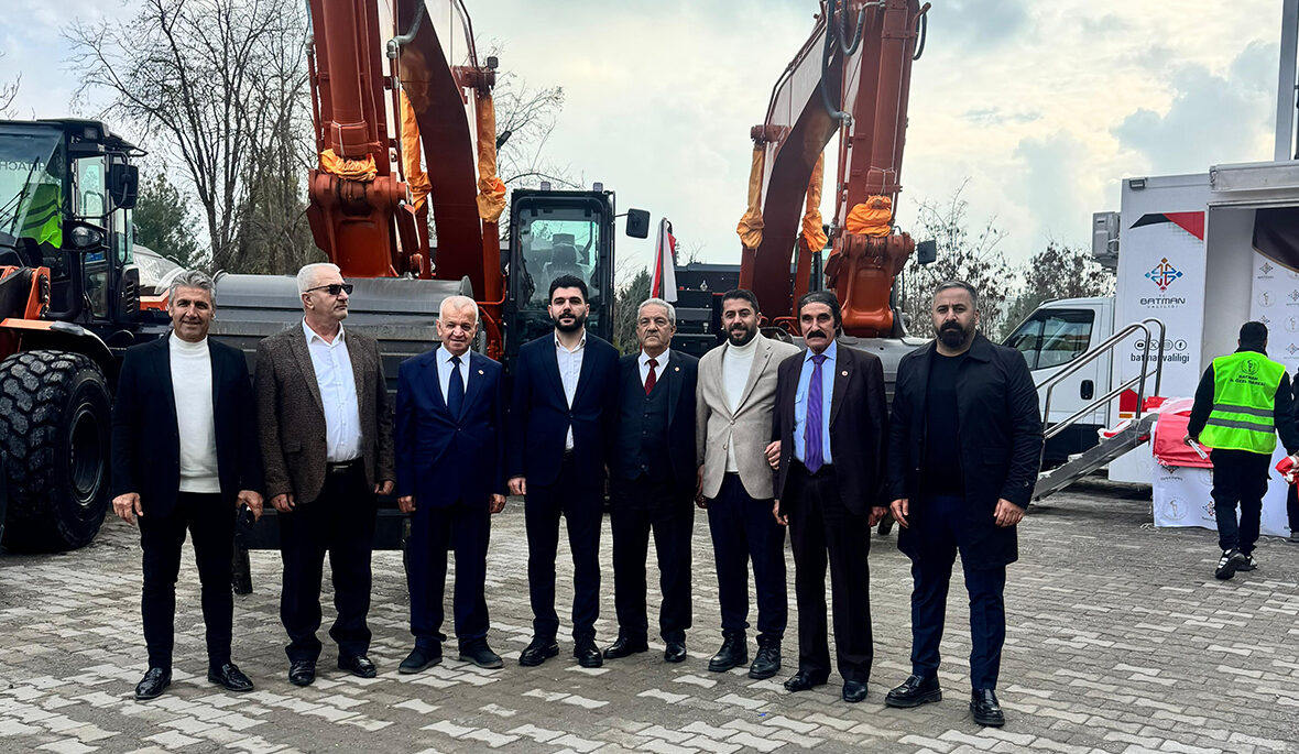 Gercüş İlçesine Ekskavatör Kazandırıldı