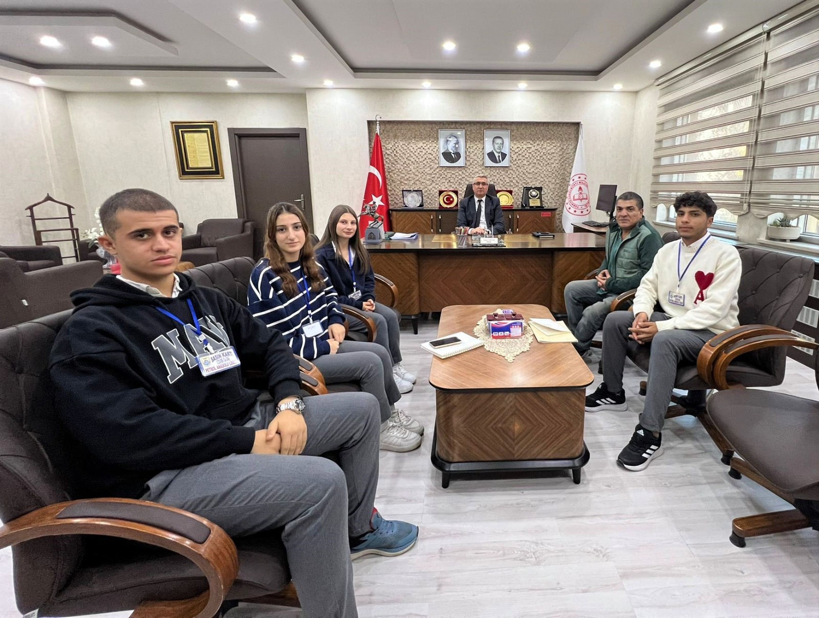 Petrol Anadolu Lisesi Öğrencilerinden İl Milli Eğitim Müdürü’ne Röportaj