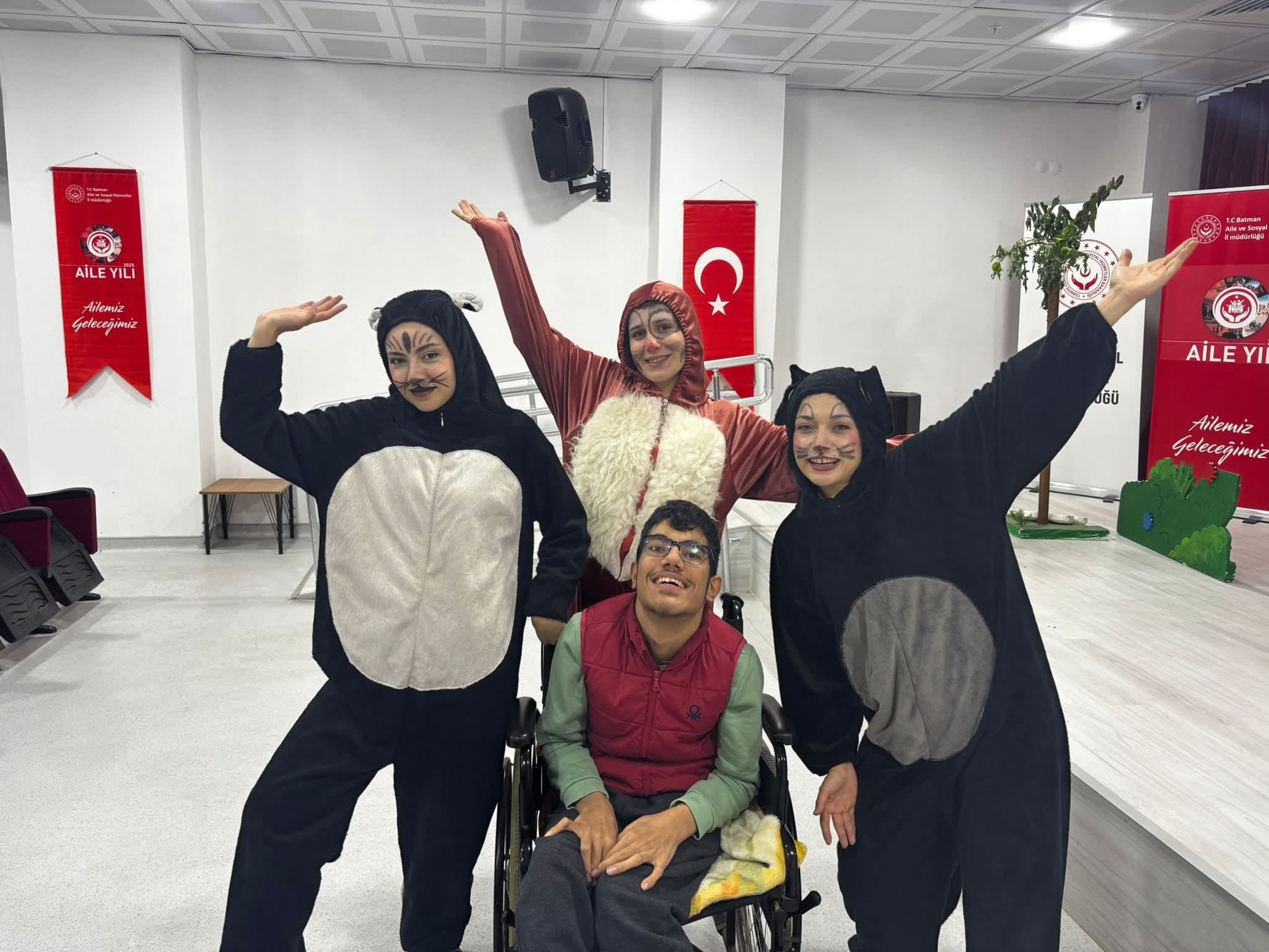 Özel Bireylere, Özel Tiyatro Etkinliği