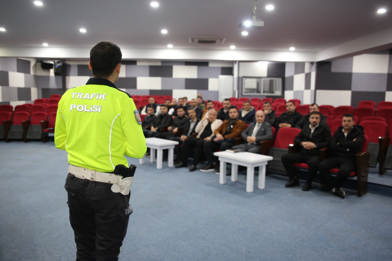 Otobüs Şoförlerine ‘Vatandaşlara Daima Nazik Yaklaşın’ Eğitimi