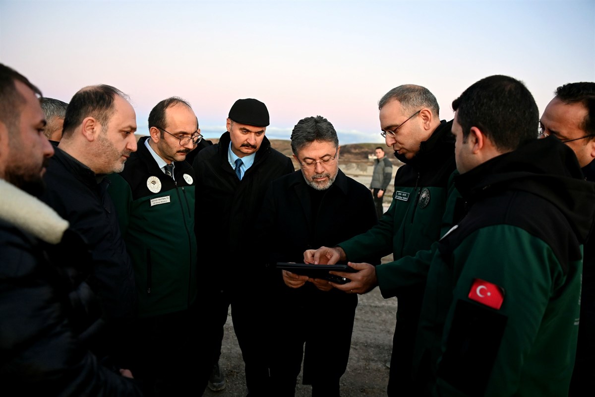 Bakan Yumaklı, Batman Çayı 4. Etap ıslah çalışmalarını yerinde inceledi