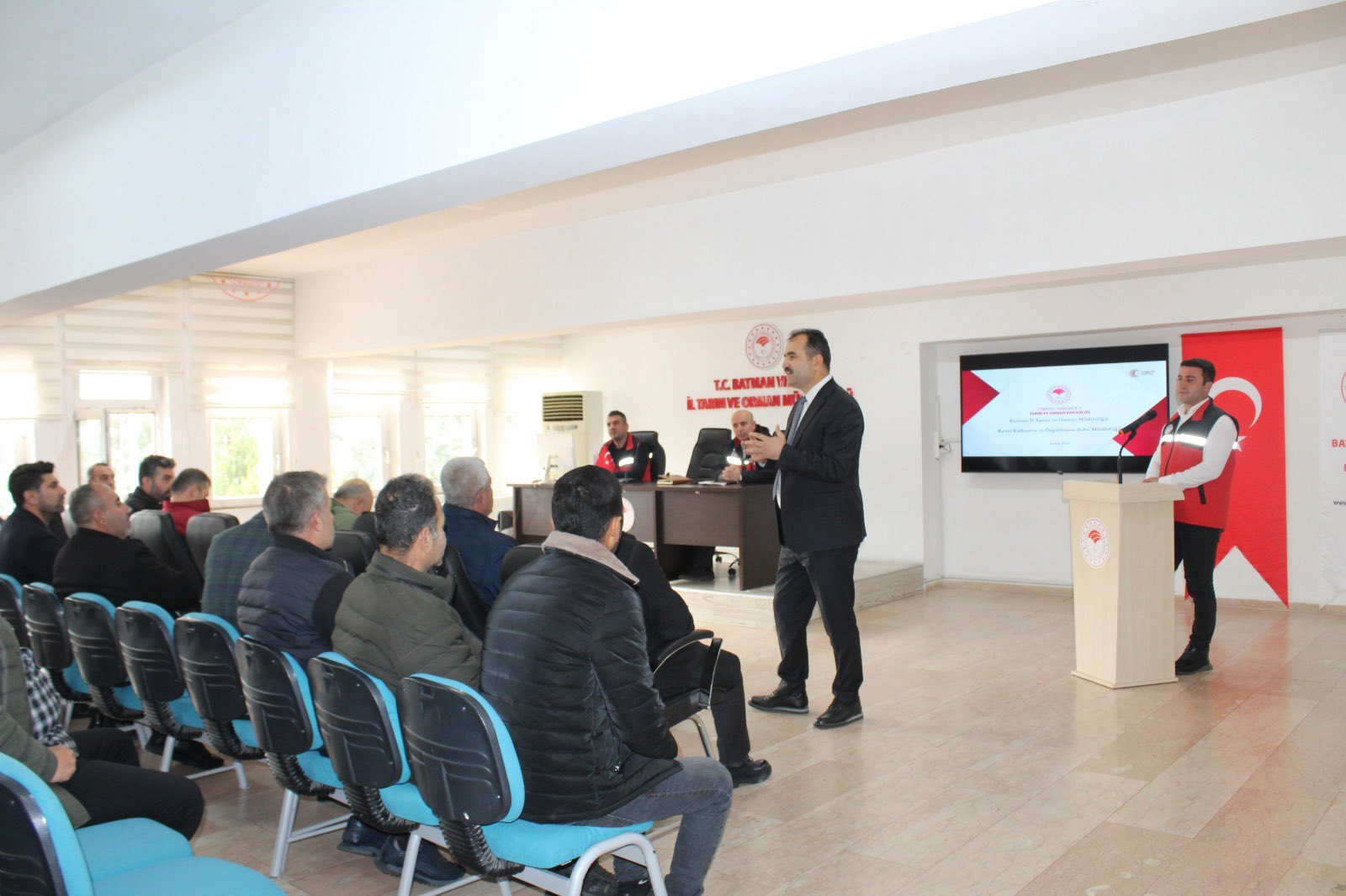 İl Tarım Müdürü Tuncer Çiftçilerle bir araya geldi