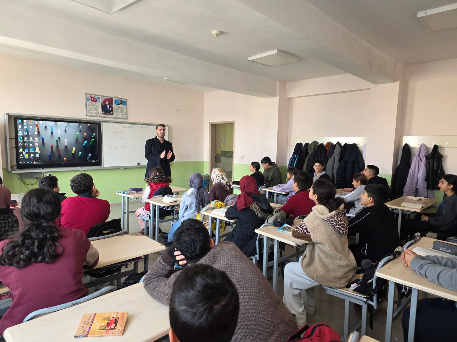 Merkez 100. Yıl Ortaokulu’nda Teknoloji Bağımlılığı Eğitimi
