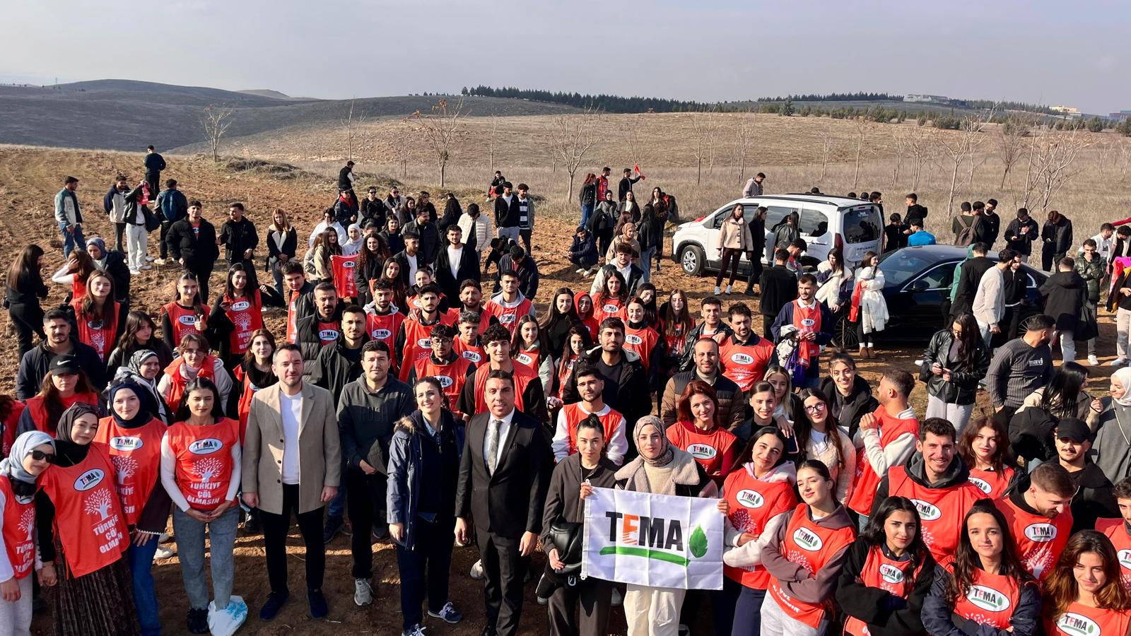 TEMA Vakfı ile Okul Bahçeleri Yeşile Büründü