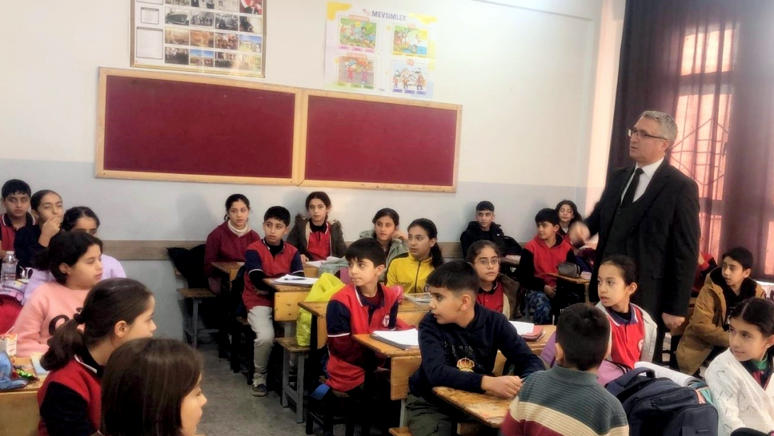 İl Milli Eğitim Müdürü Ciğer TÜPRAŞ Ortaokulunu Ziyaret Etti