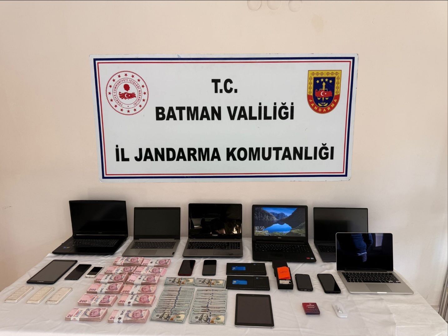 Yasa dışı bahis çetesine Batman merkezli darbe!