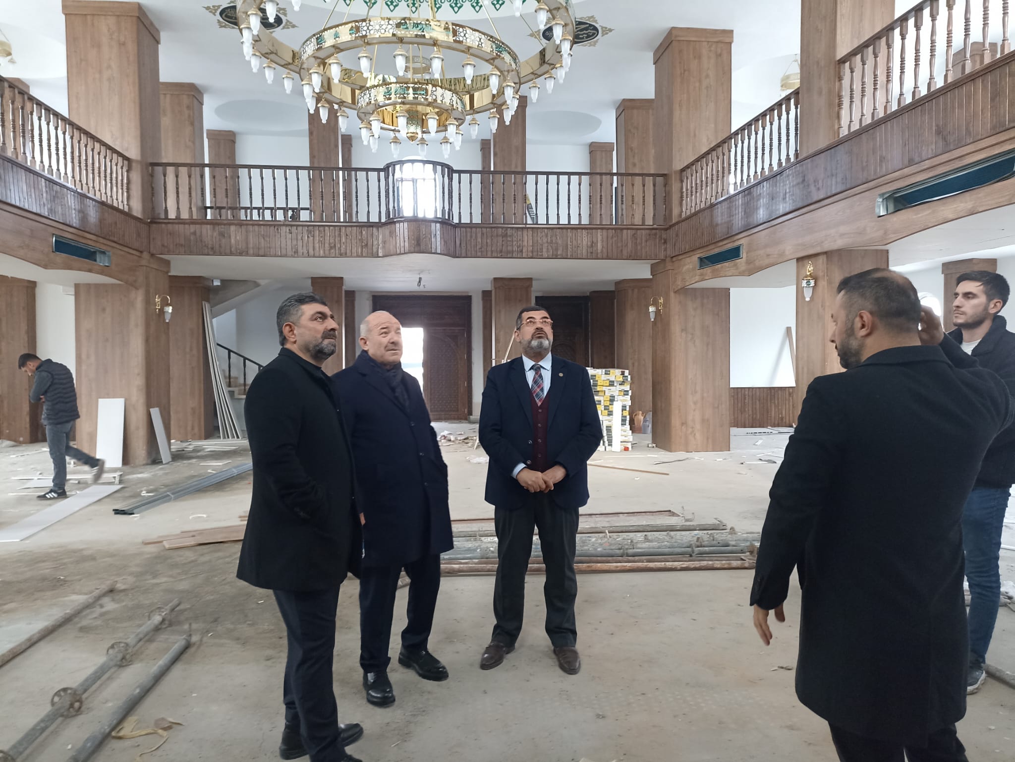 Dinç Ailesi tarafından yaptırılan Zeynel Abidin Camii’nde inceleme