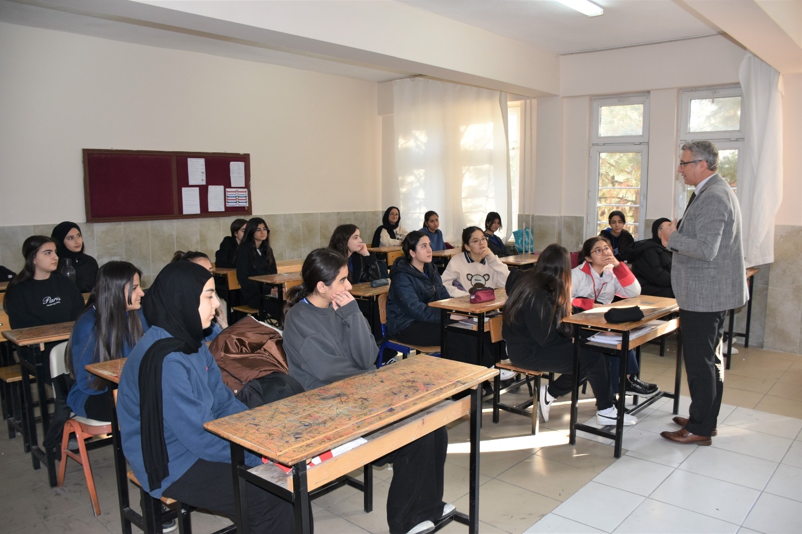 İl Millî Eğitim Müdürü Yaşar Ciğer’den Zübeyde Hanım MTAL’ye Ziyaret