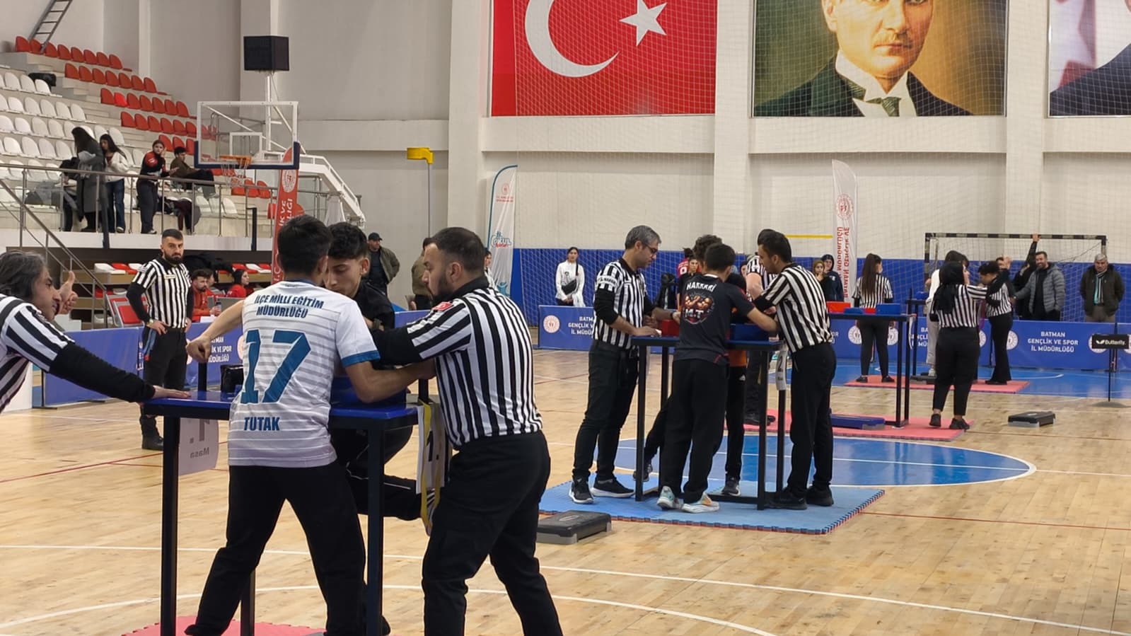 Batman, Bilek Güreşi Grup Yarışmalarına Ev Sahipliği Yaptı