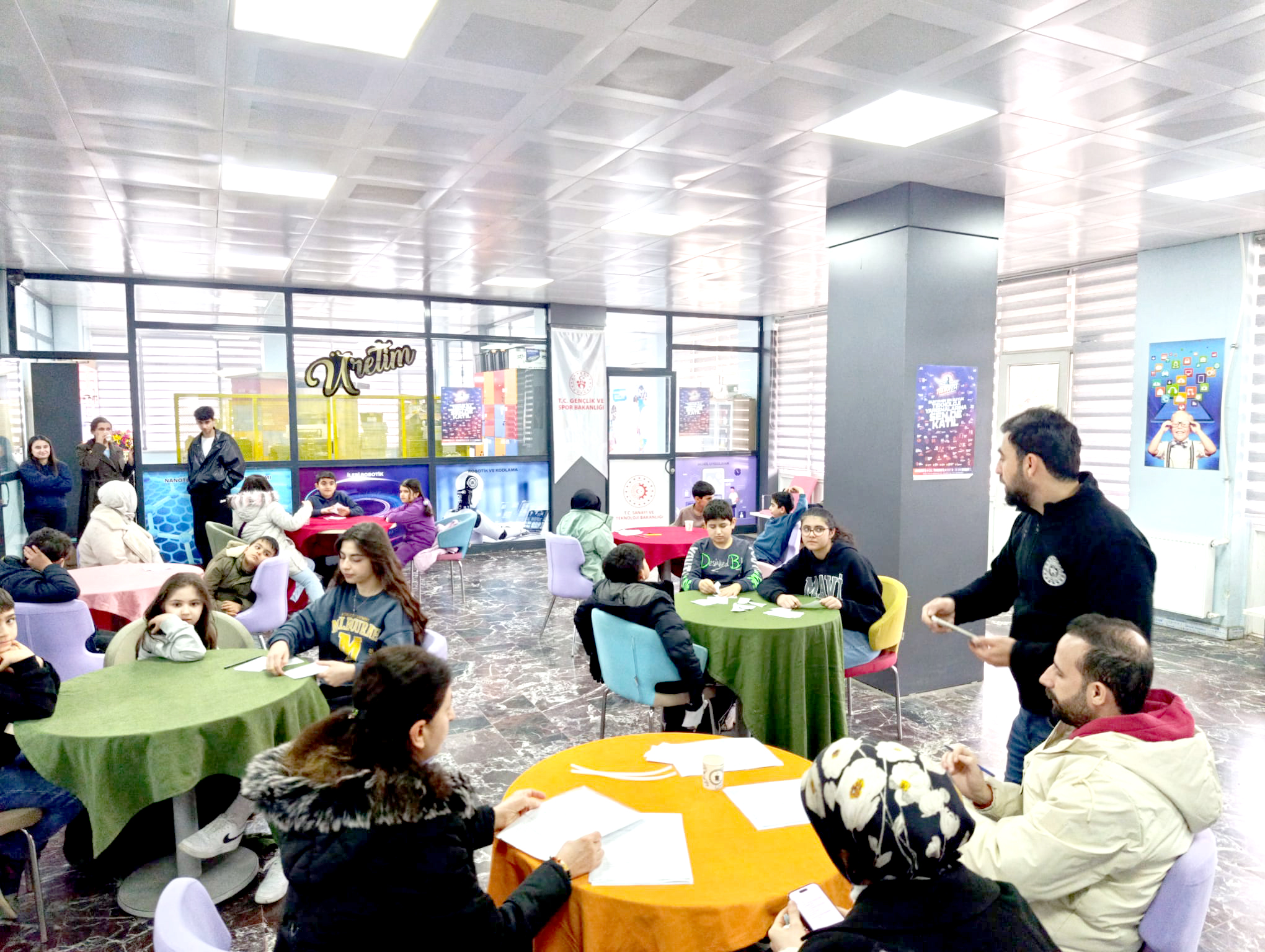 Gençler Kış Tatilini Dolu Dolu Geçiriyor