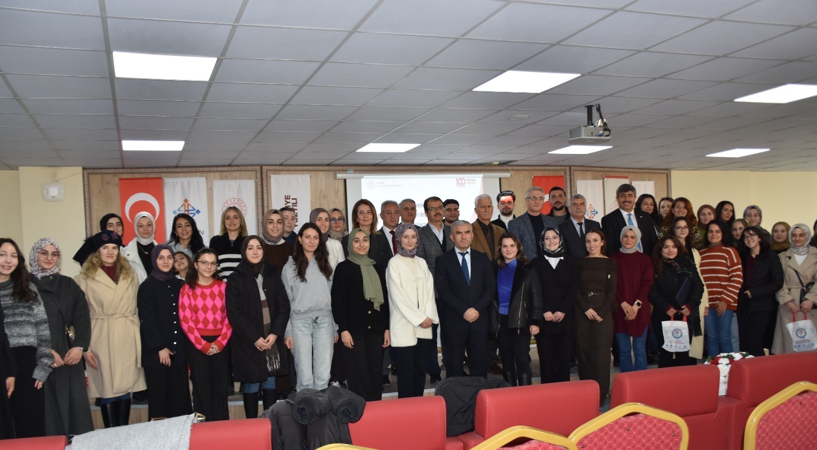 Müdür Ciğer, yeni atanan öğretmenlerle buluştu