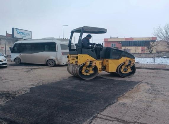 Batman Belediyesi Yol ve Karla Mücadele Çalışmalarını Sürdürüyor