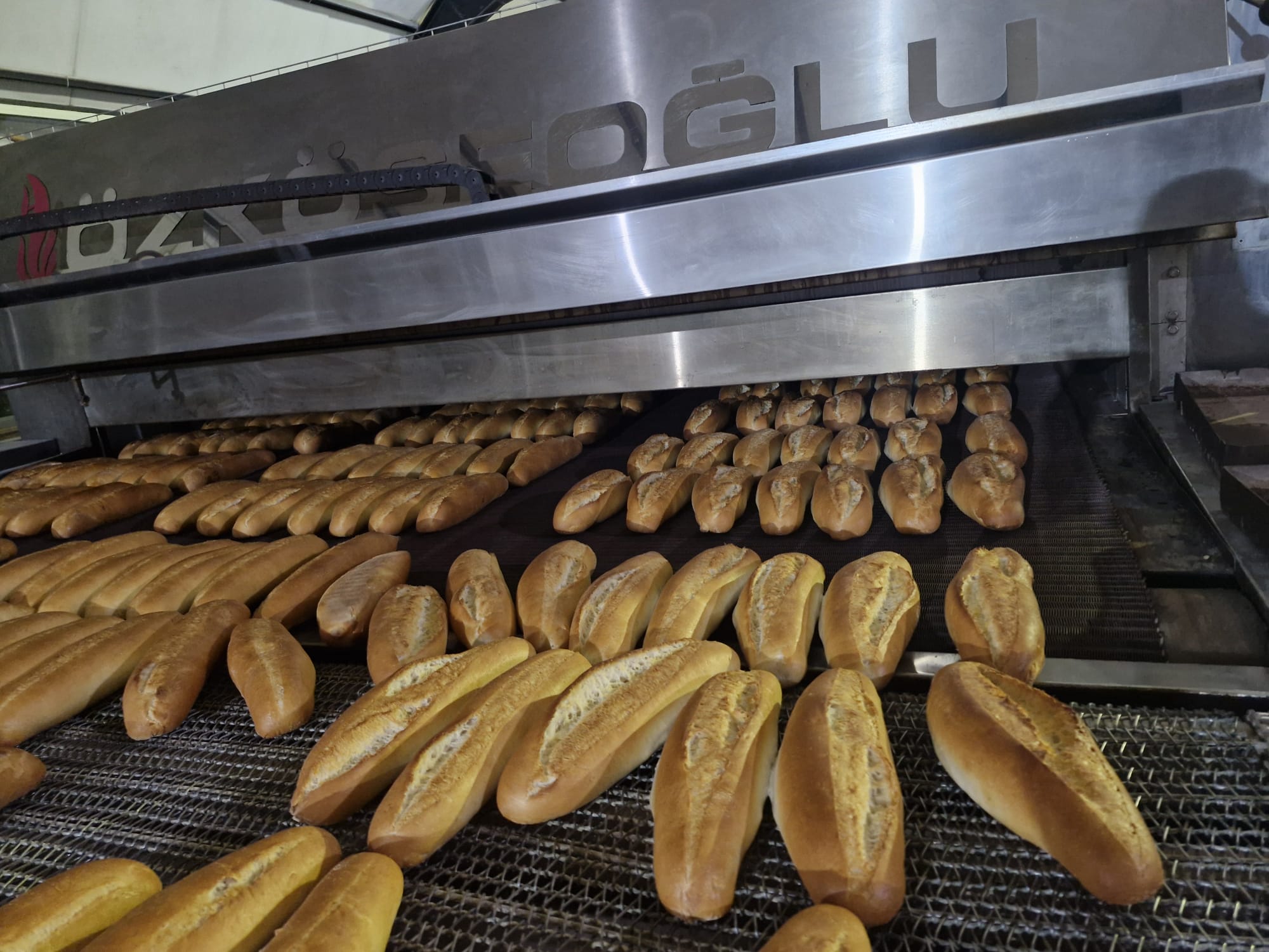 Batman Belediyesi günde 40 bin ekmek dağıtıyor