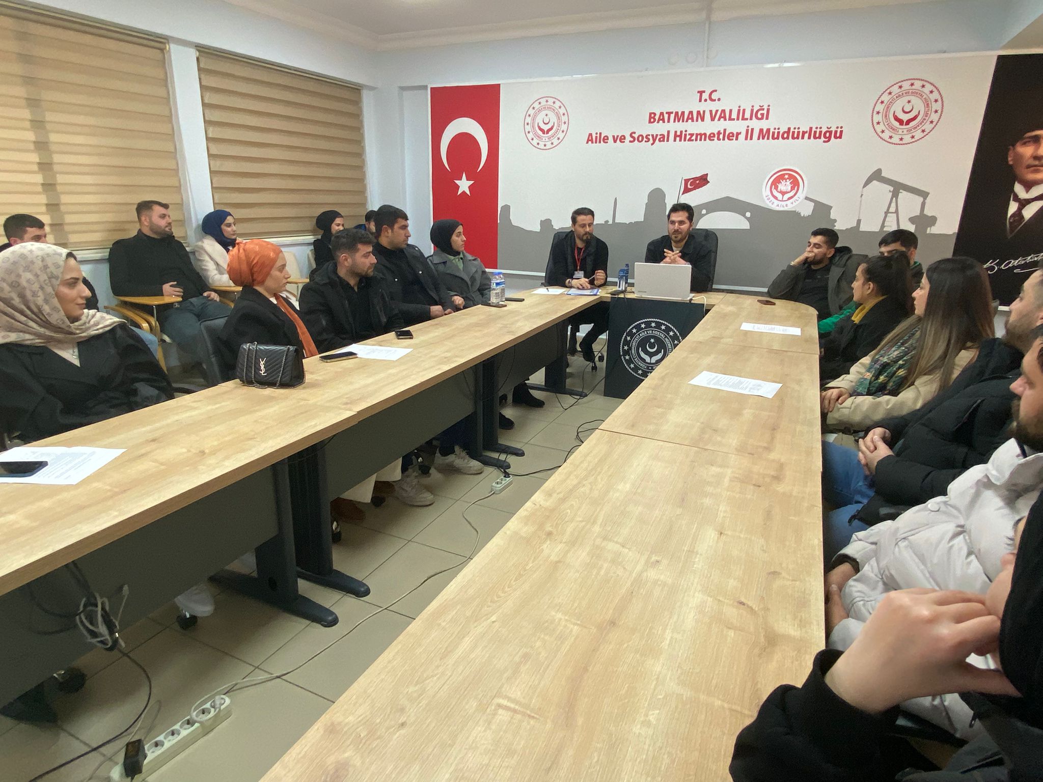 Evlenecek Gençlere Evlilik Öncesi Eğitim