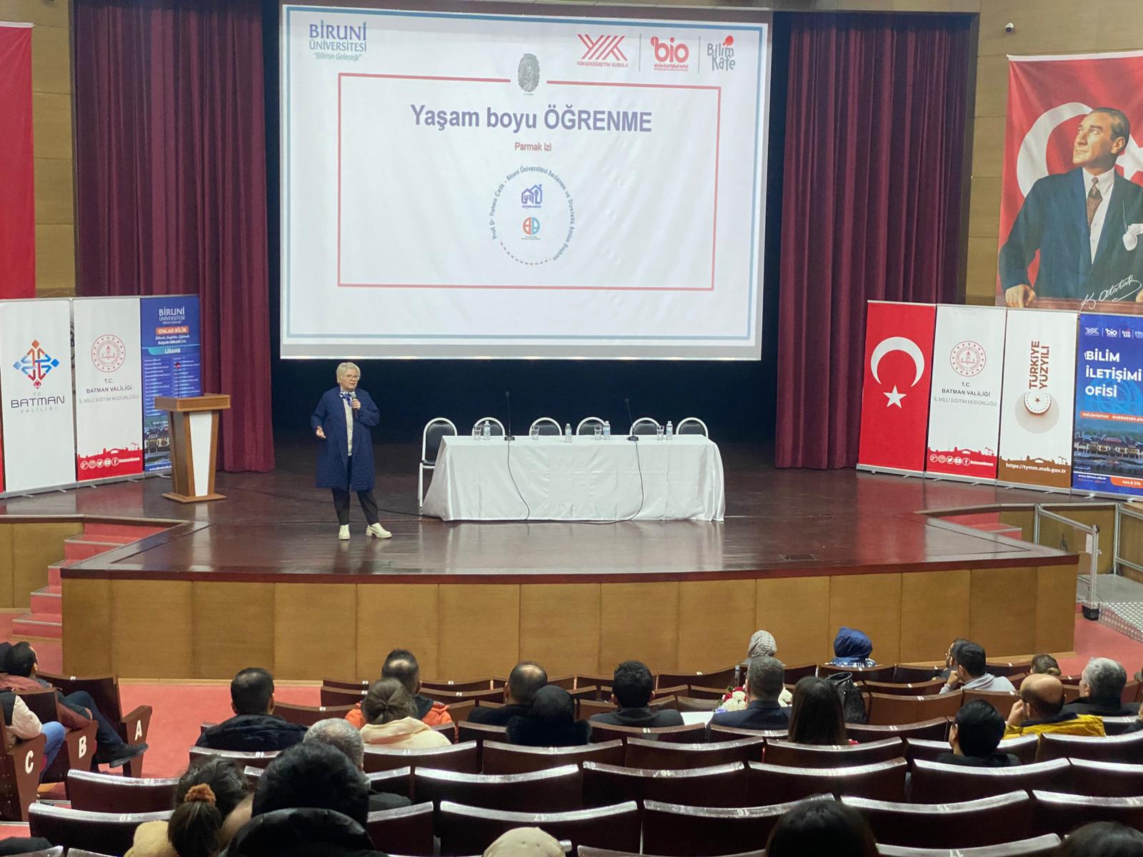 “Gençlerde Beslenmenin Öğrenmeye Etkisi” Konferansı Düzenlendi