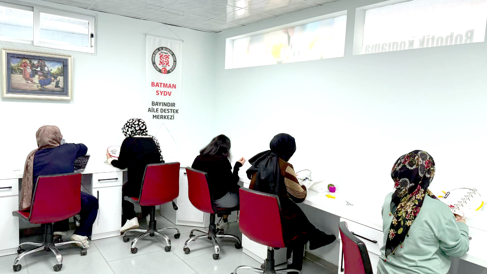 Bayındır ADEM’de Kadın Emeği Üretime Dönüşüyor