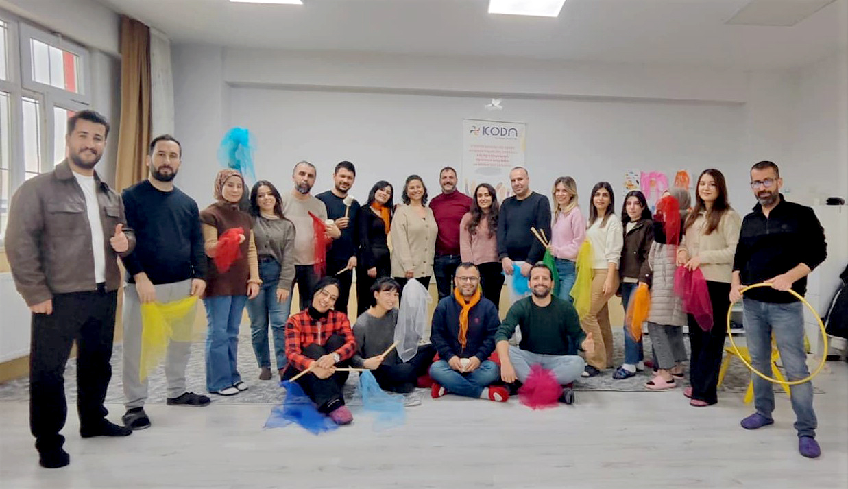 Pazaryeri İlkokulu’nda Öğretmenlere Oyun Temelli Hareket Eğitimi