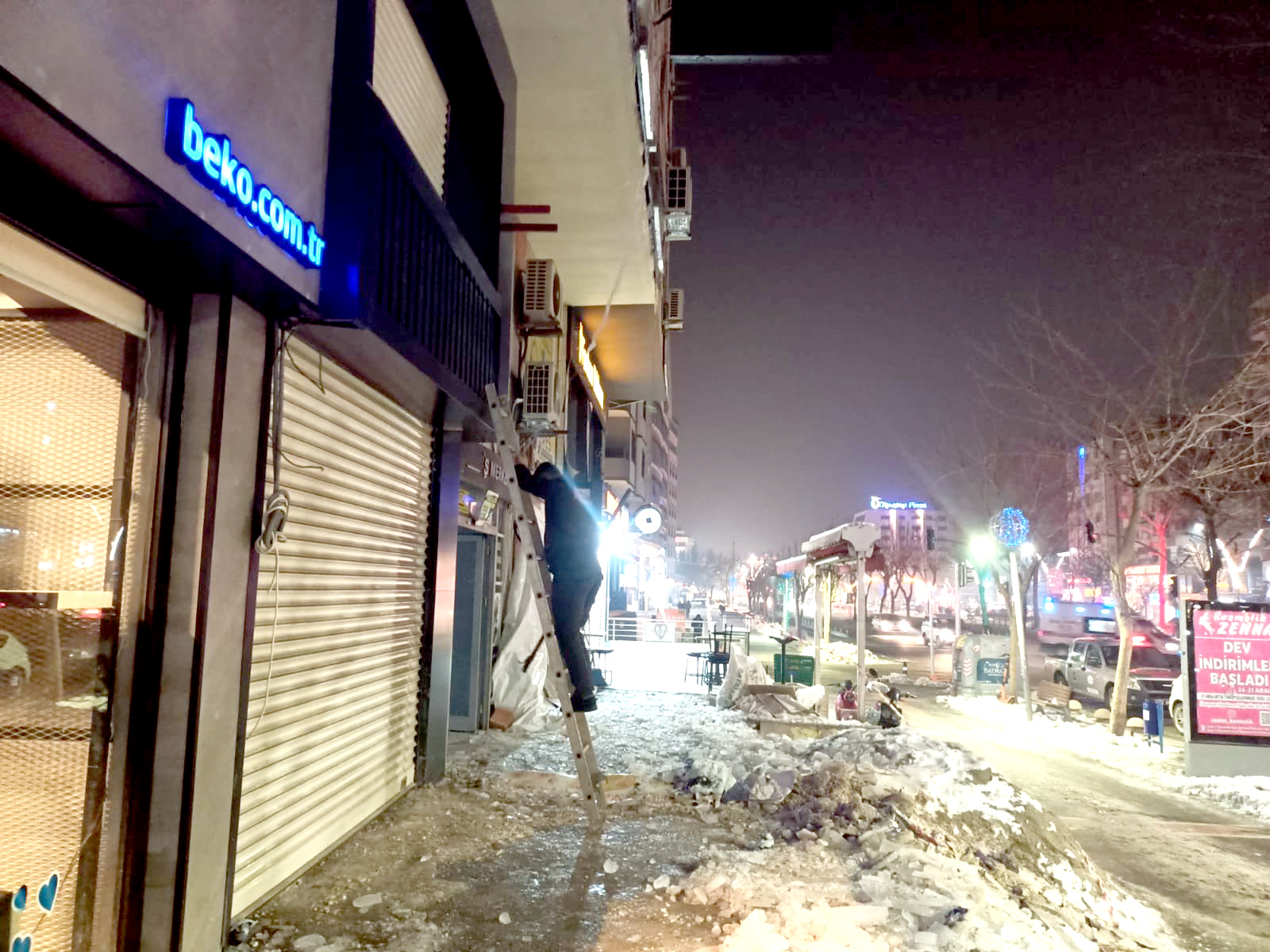 Sarkıtlara İtfaiyeden Anında Müdahale