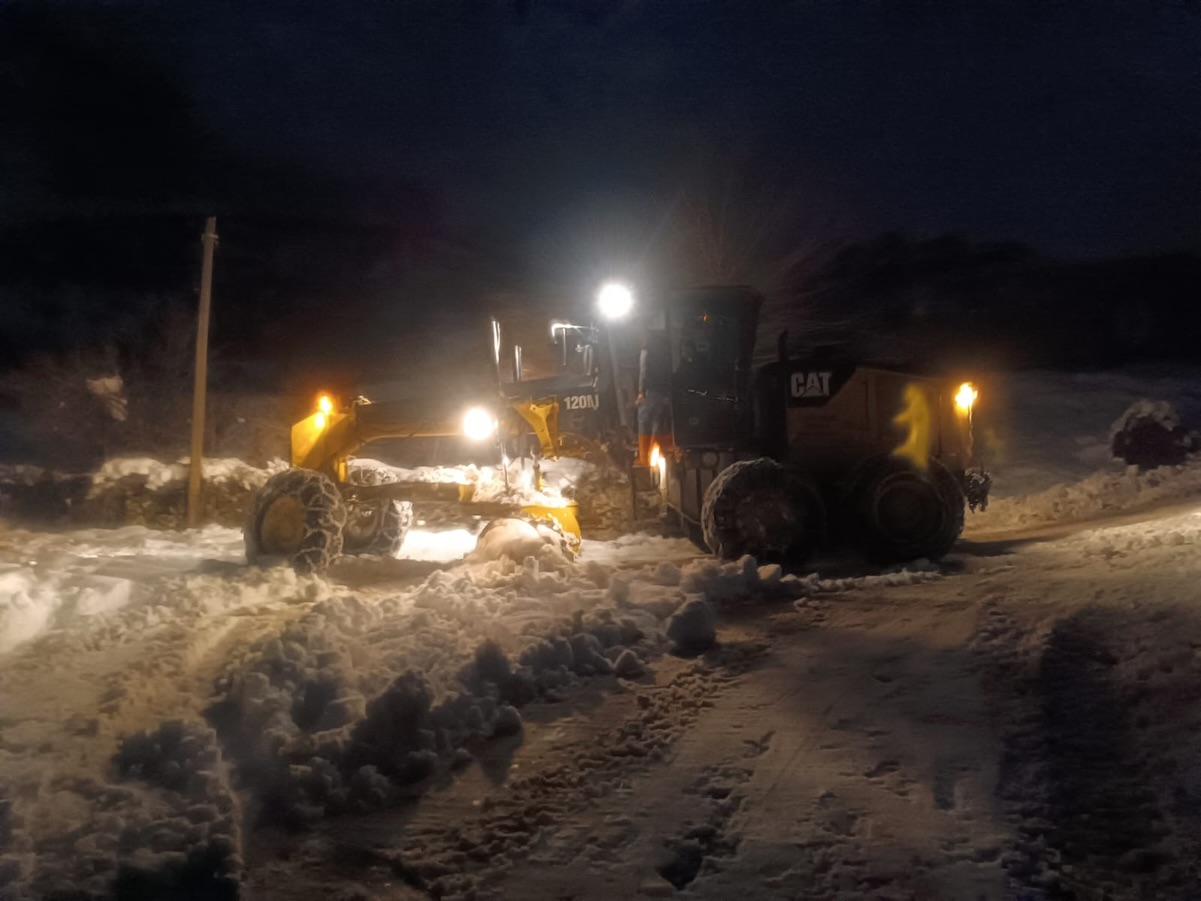 Sason’da Karla Mücadele Aralıksız Sürüyor