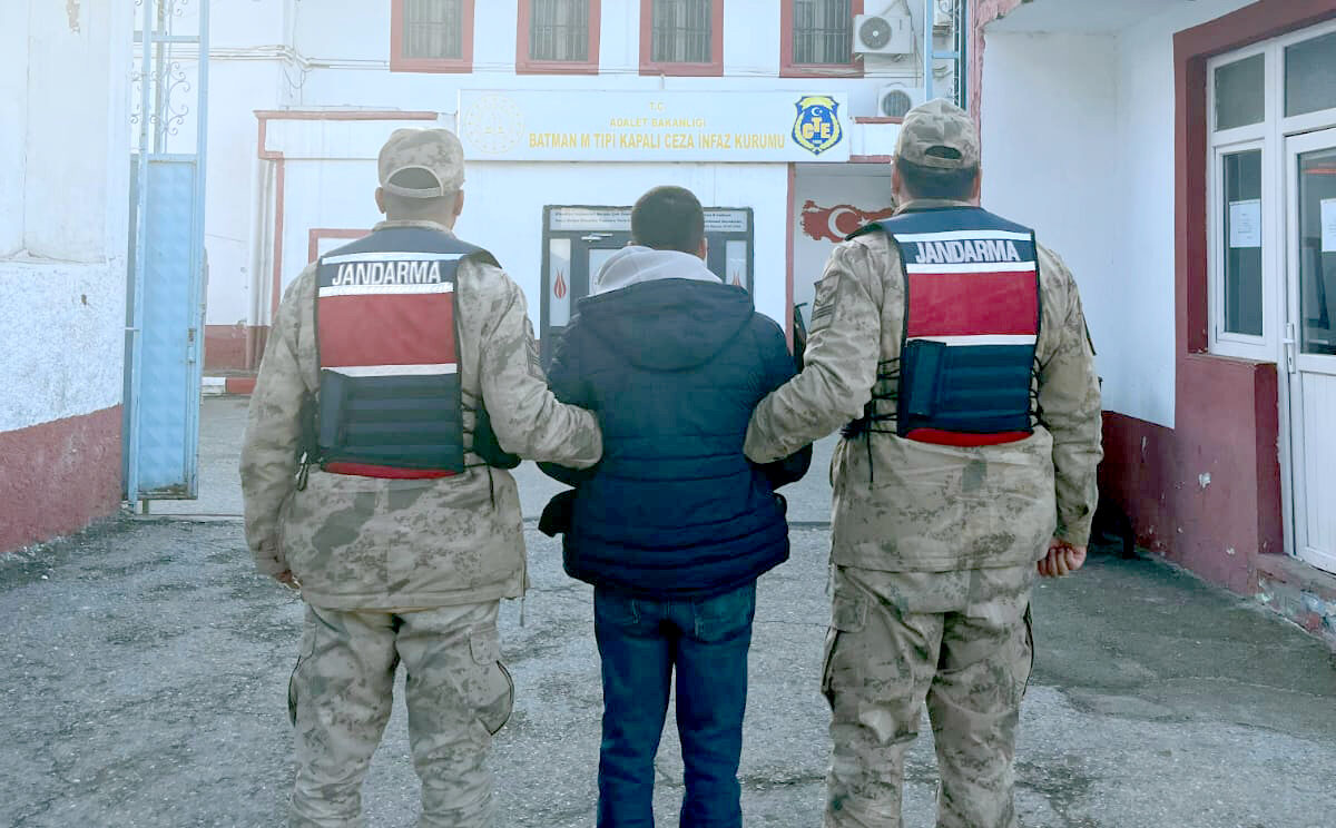 Uyuşturucu Ticareti Suçundan Aranan Şahıs JASAT Operasyonuyla Yakalandı
