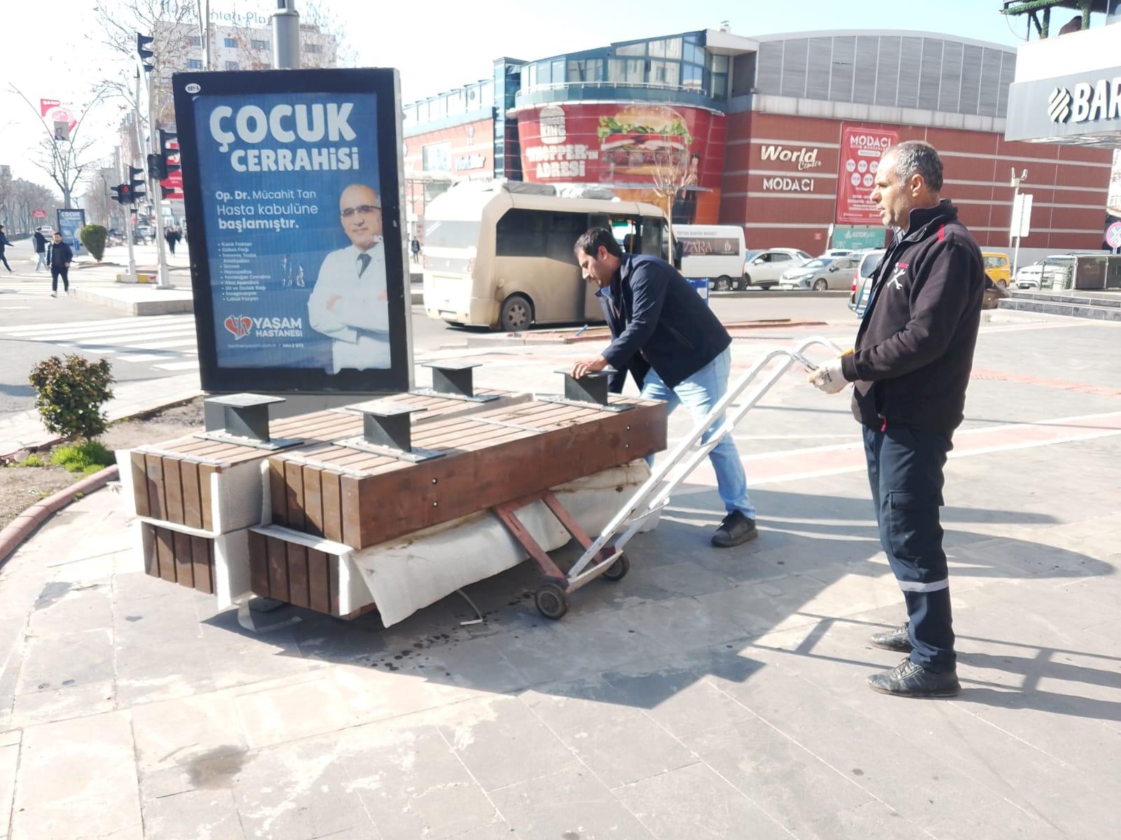 Parklara Modern Dokunuş, Eski Banklar Geri Dönüşüme