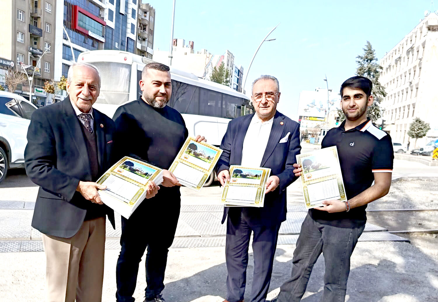 Başkan Ekmen Ramazan imsakiyesi dağıttı