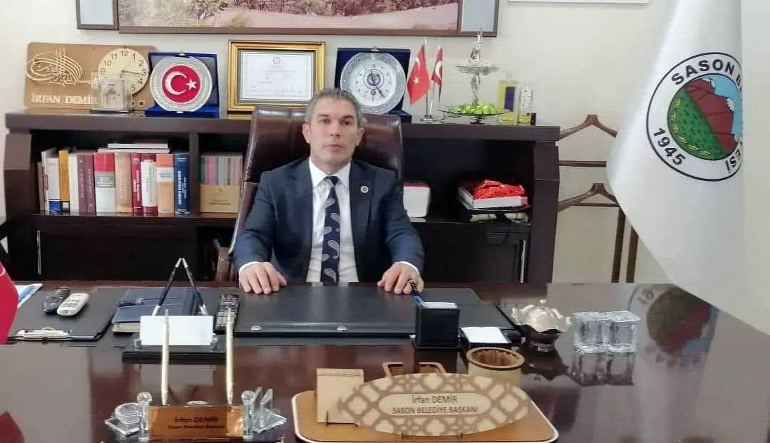 Demir, bozuk yollar hakkında açıklama yaptı