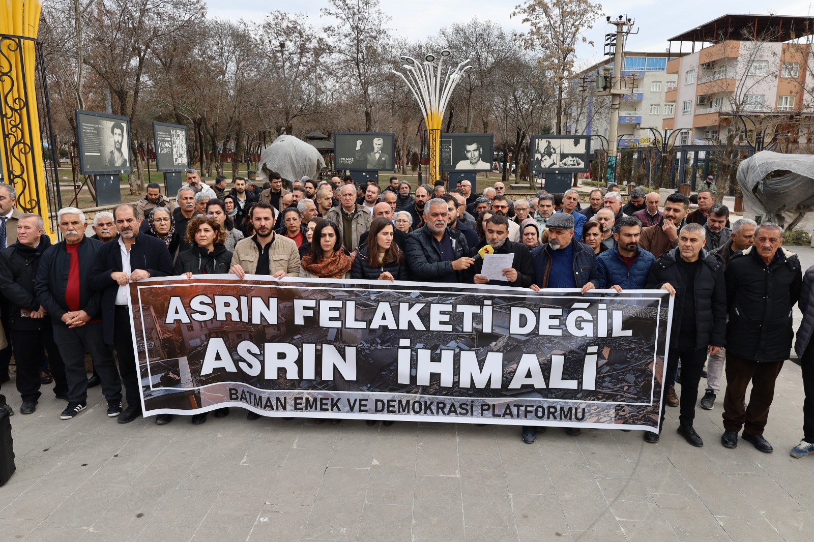 Demokrasi Platformu “Hesap Sorulmadan Bu Defter Kapanmaz”