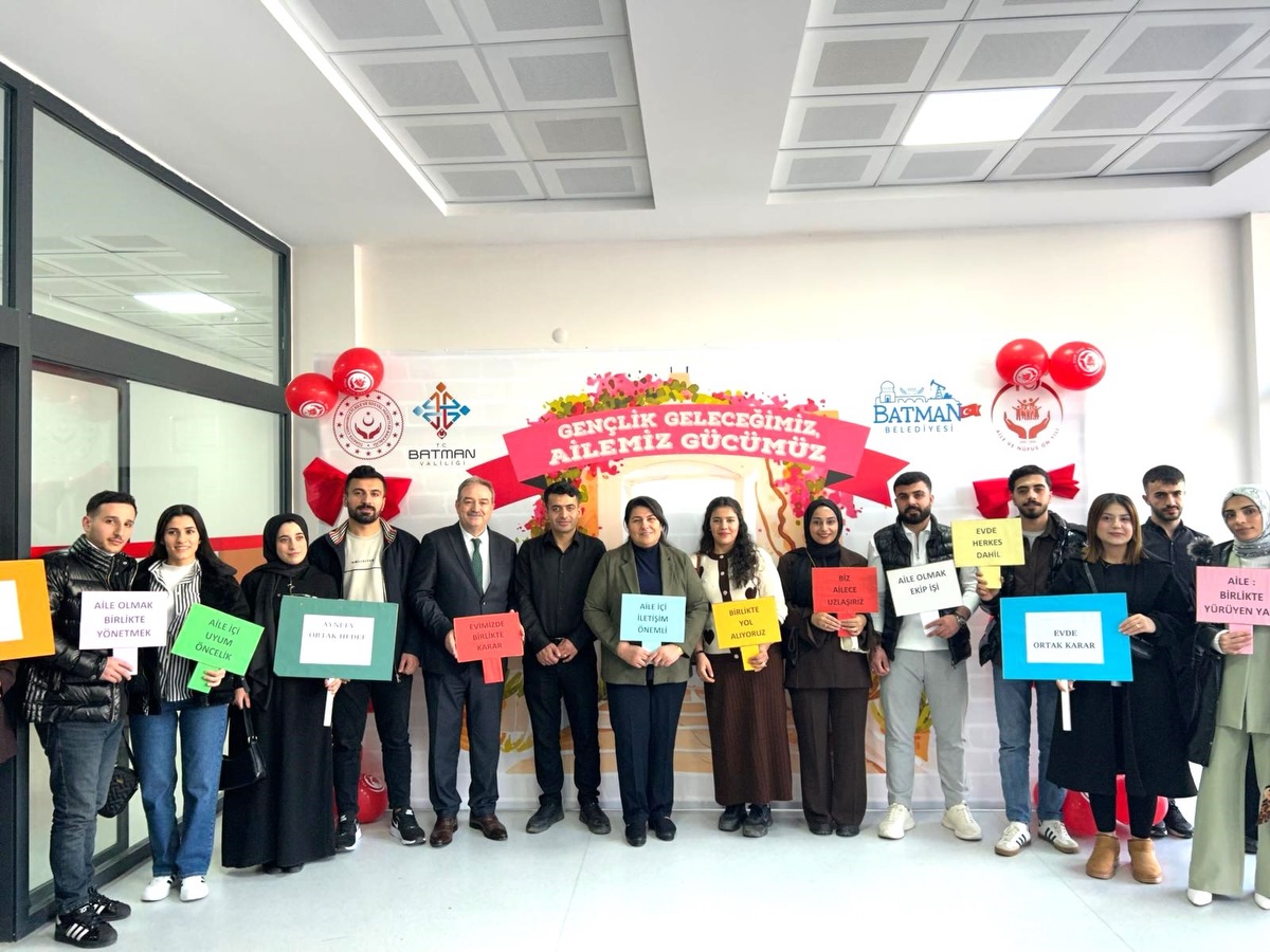 Dr. Ayten Canalp, Evlenecek Çiftlerle Bir Araya Geldi