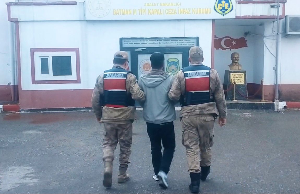 2 Yıllık Takip Sona Erdi: 20 Dosyadan Aranan Firari JASAT Operasyonuyla Yakalandı